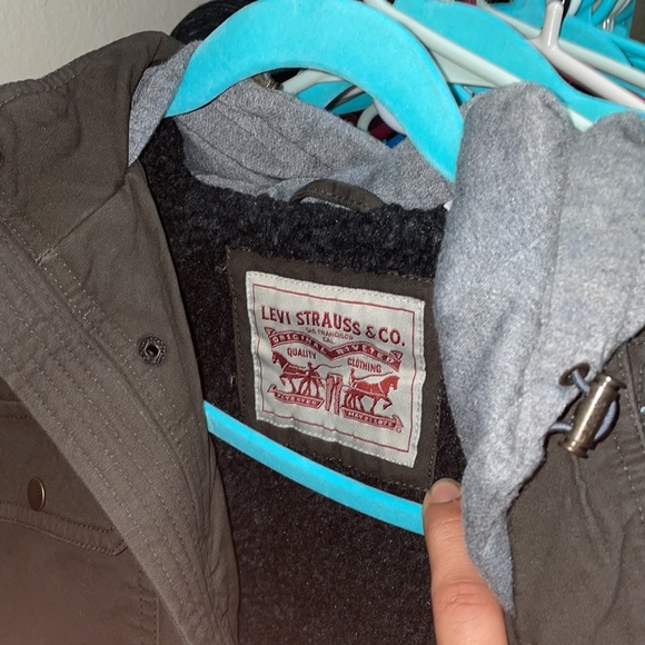 Levi’s heavy jacket - Picture 2 of 5